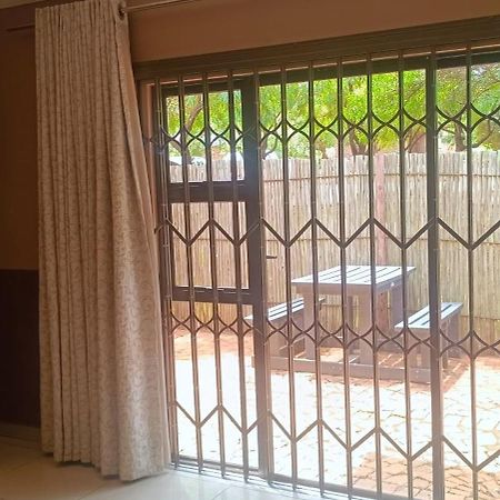 Kareespruit Game Ranch & Guest House Zeerust المظهر الخارجي الصورة
